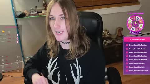 Snapshot of luluv chatting on 03.05.25 Lulu online show from 03.05.25