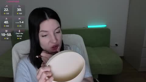 Snapshot of lumina_dark chatting on 05.28.26 Lumi online show from 05.28.26