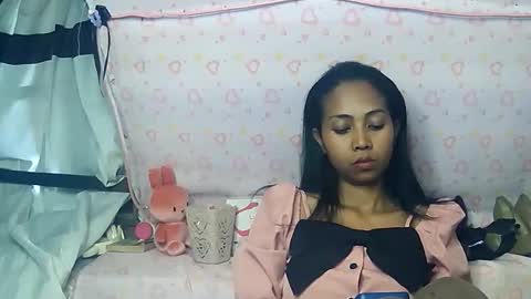 Snapshot of luna019 chatting on 10.10.25 Luna online show from 10.10.25