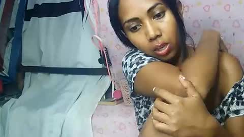 Snapshot of luna019 chatting on 10.24.25 Luna online show from 10.24.25