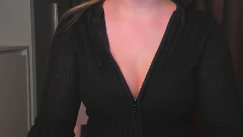 luna1vibe online show from 12.19.25