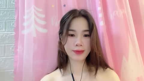 Snapshot of luna4739 chatting on 04.21.26 Luna online show from 04.21.26