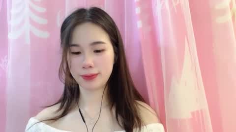 Snapshot of luna4739 chatting on 04.21.26 Luna online show from 04.21.26