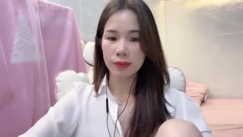 Snapshot of luna4739 chatting on 04.22.26 Luna online show from 04.22.26