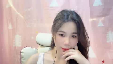 Snapshot of luna4739 chatting on 04.24.26 Luna online show from 04.24.26