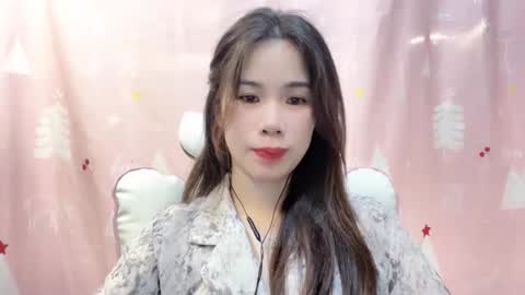 Snapshot of luna4739 chatting on 04.27.26 Luna online show from 04.27.26
