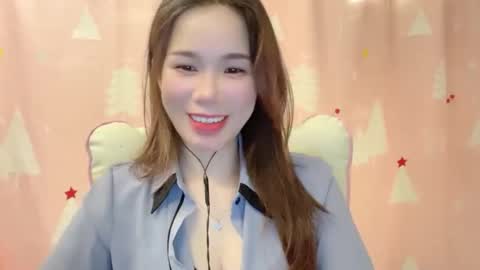 Snapshot of luna4739 chatting on 04.28.26 Luna online show from 04.28.26