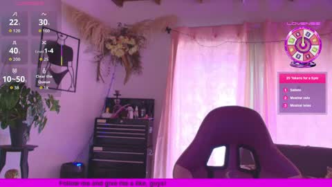 Snapshot of luna__cute chatting on 05.02.26 Luna online show from 05.02.26
