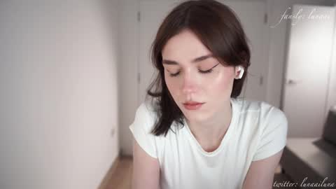 Snapshot of luna_ai chatting on 03.04.25 Just call me Lu online show from 03.04.25