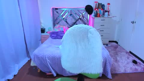 Snapshot of luna_analya chatting on 11.04.25 luna_analya online show from 11.04.25