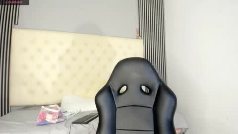 Snapshot of luna_and_banji chatting on 02.05.26 luna and banji online show from 02.05.26