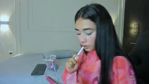 Snapshot of luna_and_banji chatting on 02.08.26 luna and banji online show from 02.08.26