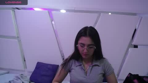 LUNA AND MAX online show from 03.06.25