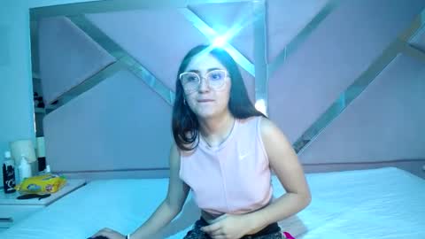 LUNA AND MAX online show from 03.10.25