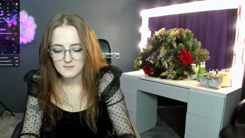 luna_berryy online show from 12.24.24
