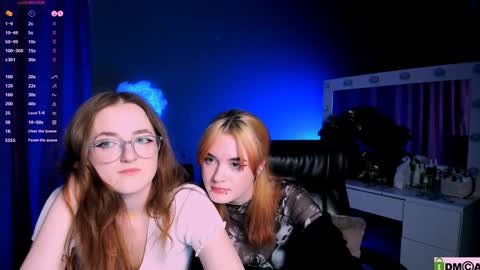 luna_berryy online show from 01.31.25