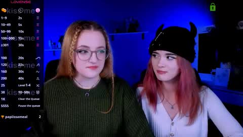 luna_berryy online show from 10.03.25