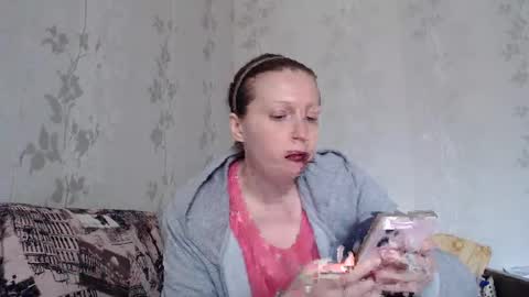 Snapshot of luna_bliiss chatting on 06.01.26 Eva online show from 06.01.26