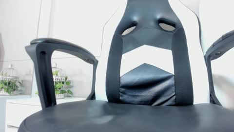 luna_bradley_ online show from 03.24.26