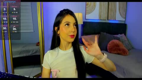 Snapshot of luna_celeeste_ chatting on 04.24.26 Luna online show from 04.24.26