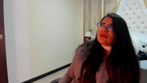 luna  online show from 09.23.25