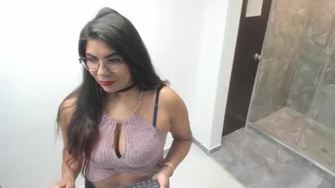 luna  online show from 10.17.25