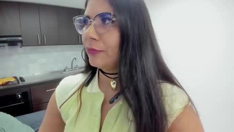 luna  online show from 11.13.25