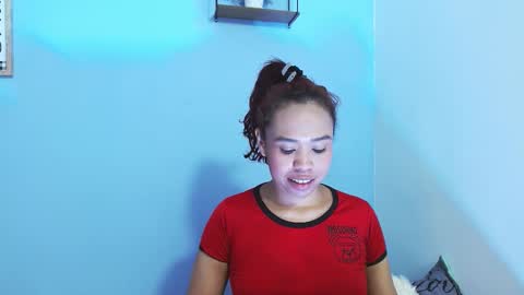 Snapshot of luna_hawks chatting on 10.29.25 luna_hawks online show from 10.29.25