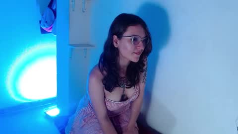 Snapshot of luna_hazard chatting on 09.23.25 luna_hazard online show from 09.23.25