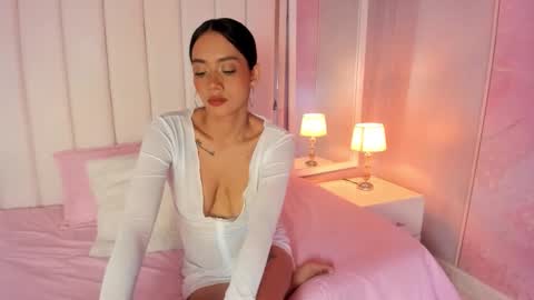 luna_hot_ass online show from 10.23.25