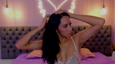 Snapshot of luna_hot_ass chatting on 03.12.26 luna_hot_ass online show from 03.12.26