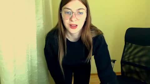 Snapshot of luna_lush_ chatting on 05.30.26 Luna online show from 05.30.26