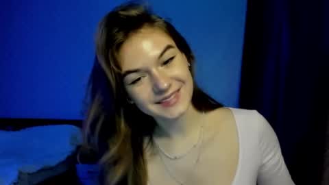 Snapshot of luna_lust_21 chatting on 11.16.25 Luna online show from 11.16.25