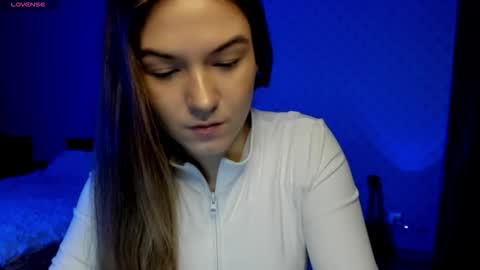 Snapshot of luna_lust_21 chatting on 11.18.25 Luna online show from 11.18.25