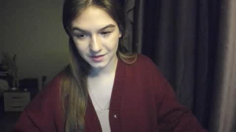 Snapshot of luna_lust_21 chatting on 11.26.25 Luna online show from 11.26.25