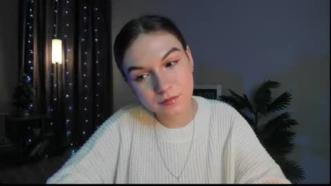 Snapshot of luna_lust_21 chatting on 01.12.26 Luna online show from 01.12.26