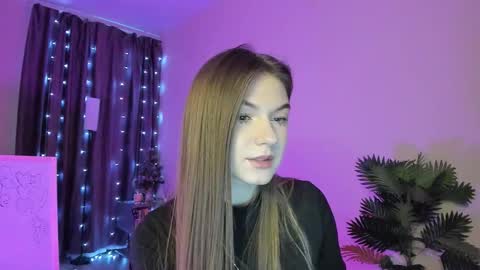 Snapshot of luna_lust_21 chatting on 02.14.26 Luna online show from 02.14.26