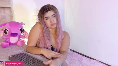 Snapshot of luna_ocampo chatting on 09.30.25 online show from 09.30.25