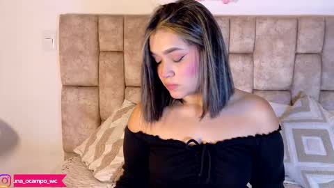 Snapshot of luna_ocampo chatting on 10.29.25 online show from 10.29.25