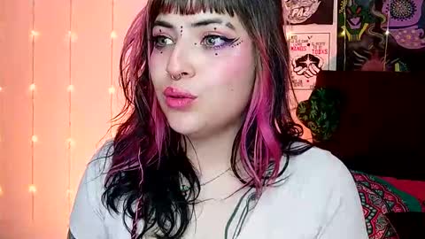 MISS LUNA  online show from 12.15.24