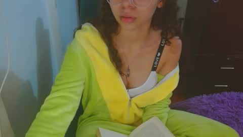 Snapshot of luna_rios69 chatting on 10.11.25 luna_rios69 online show from 10.11.25