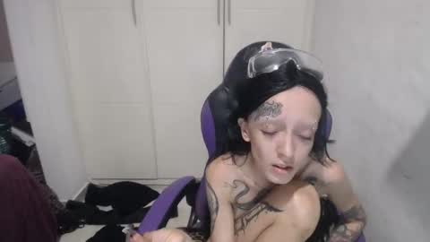 Snapshot of luna_rosita chatting on 01.02.25 Luna online show from 01.02.25