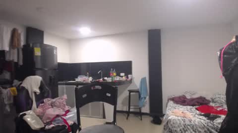 Snapshot of luna_rosita chatting on 03.10.25 Luna online show from 03.10.25