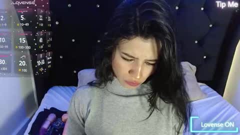 luna_starr69 online show from 11.26.25