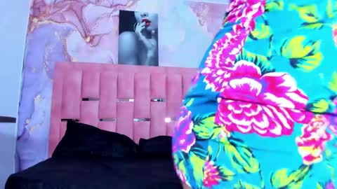 Snapshot of luna_sweeett_ chatting on 02.17.25 Luna online show from 02.17.25