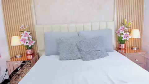 Luna Taylors online show from 10.06.25