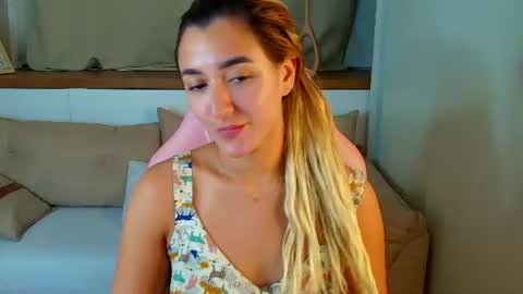 Snapshot of luna_velvvet chatting on 07.02.26 Luna online show from 07.02.26