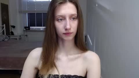 L U N A  online show from 04.13.26