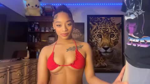 lunaa_11 online show from 02.16.25