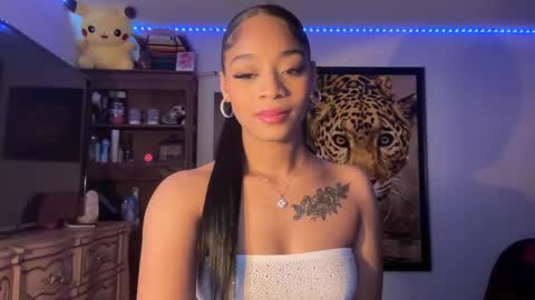 lunaa_11 online show from 03.06.25